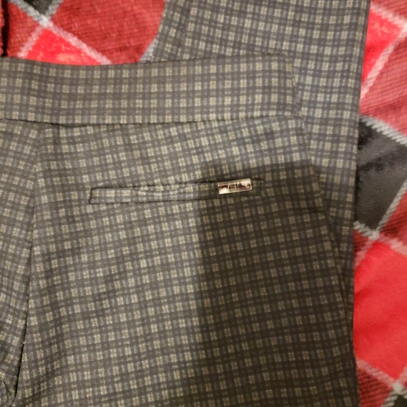 Woman pants - Picture 3 of 6